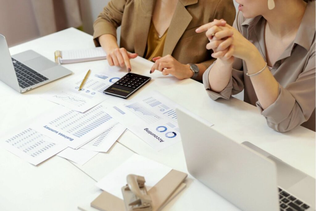 How Business Growth Strategists Turn Challenges into Growth Opportunities