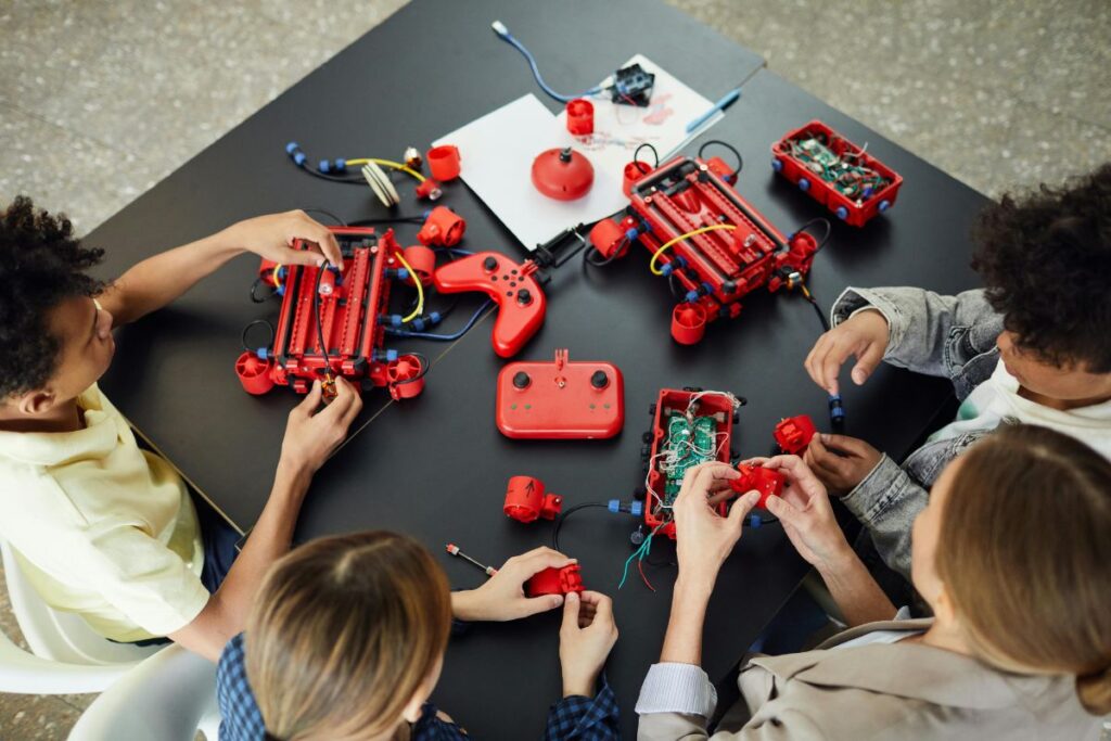 How Outdoor Tech Activities for kids build skills?
