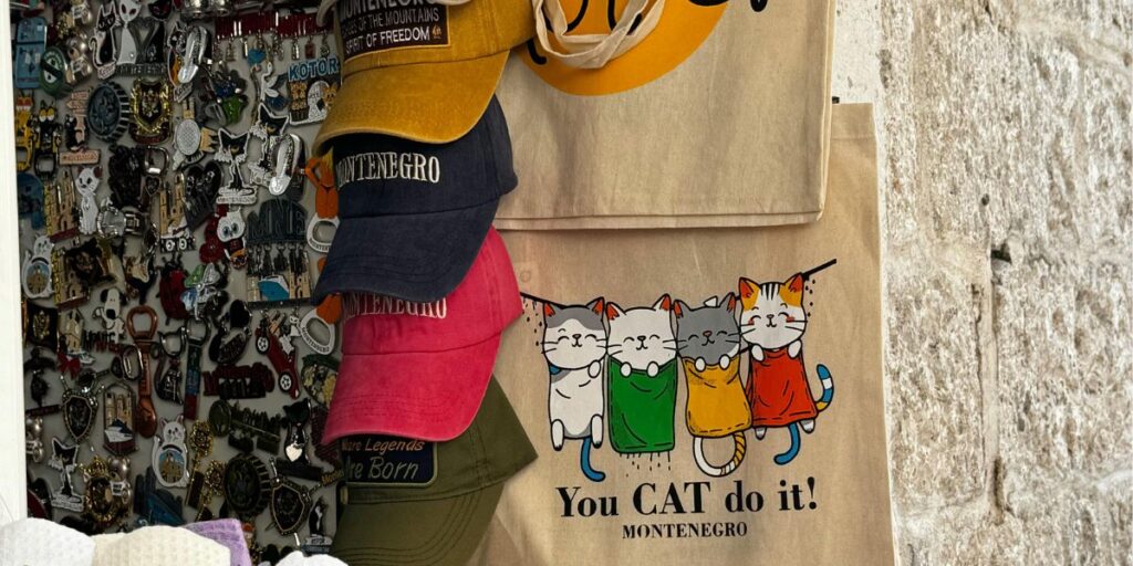 How to Choose the Right Travel Gift for Her