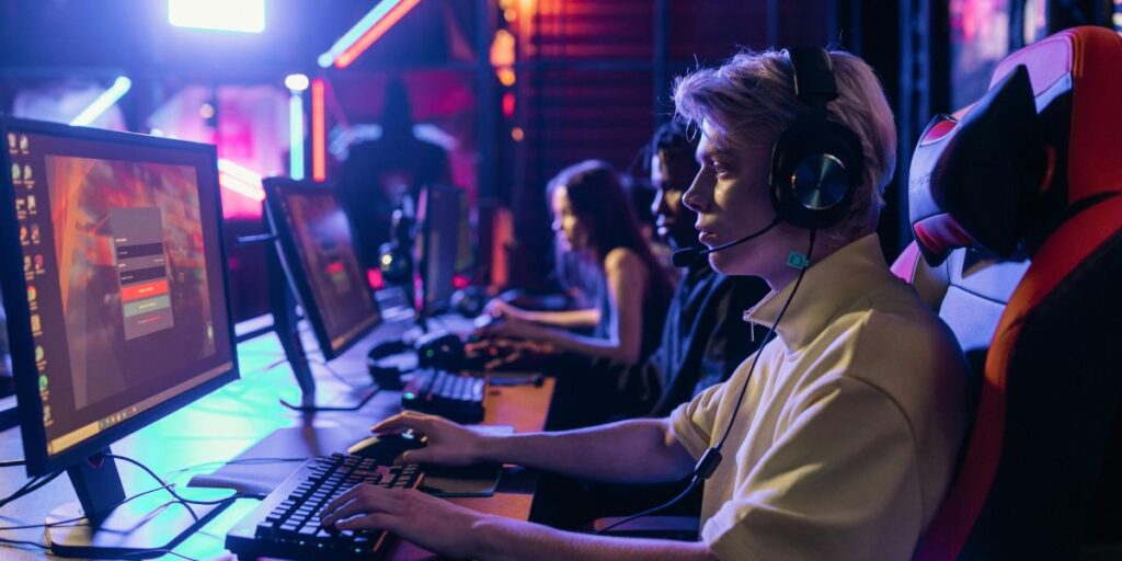 What Is EteSporTech?