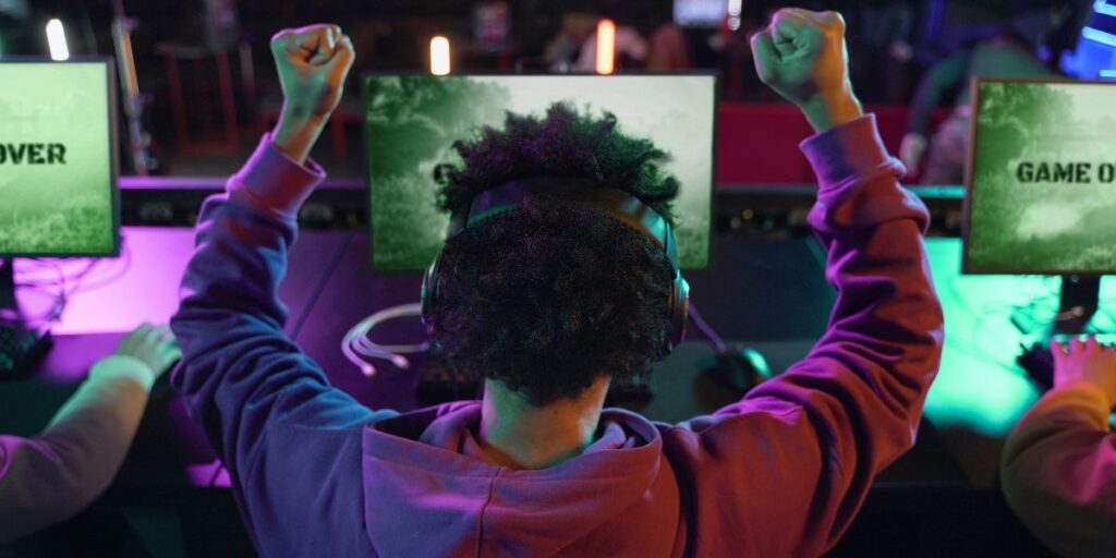 Adaptation and In-Game Strategy