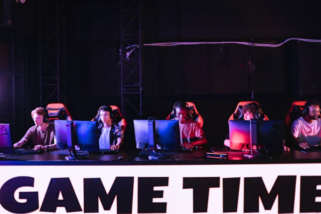 Esports Teams Actively Recruiting Players